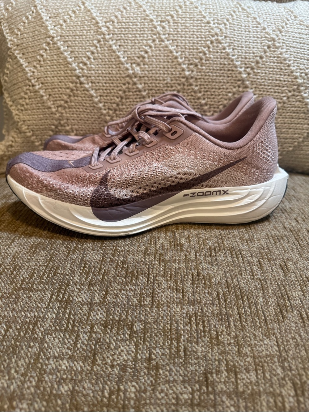 Nike FQ7261-601 Women's Pegasus Plus Running Shoes Size 7 $190 RETAIL